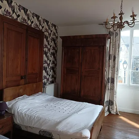 Chez Susan Buzy